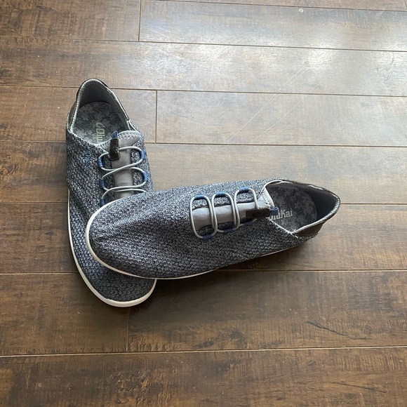 Olukai Alapa Li Grey sneakers - Picture 8 of 13